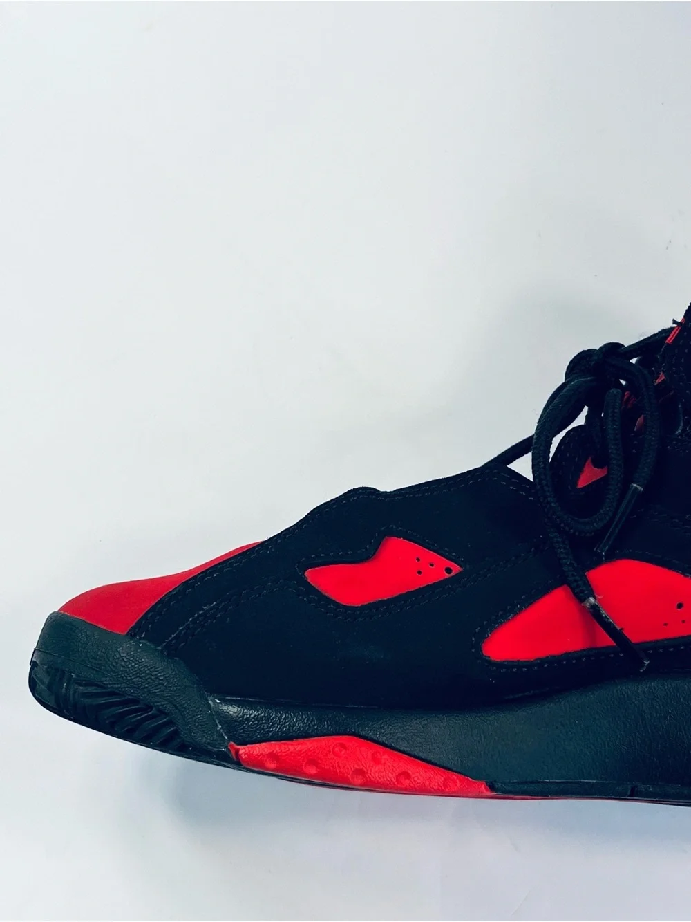 Nike Air Jordan Boys True Flight High TopSneakers #CU4934-001 Black Red Boys:7Y
